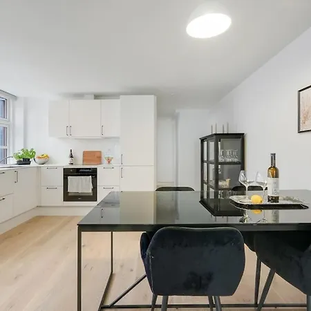 Διαμέρισμα Luxury In *