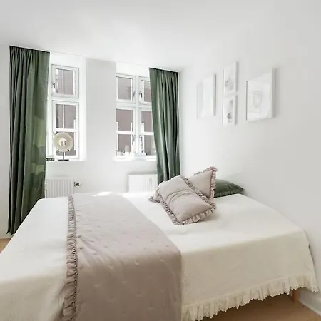 Luxury In Διαμέρισμα *